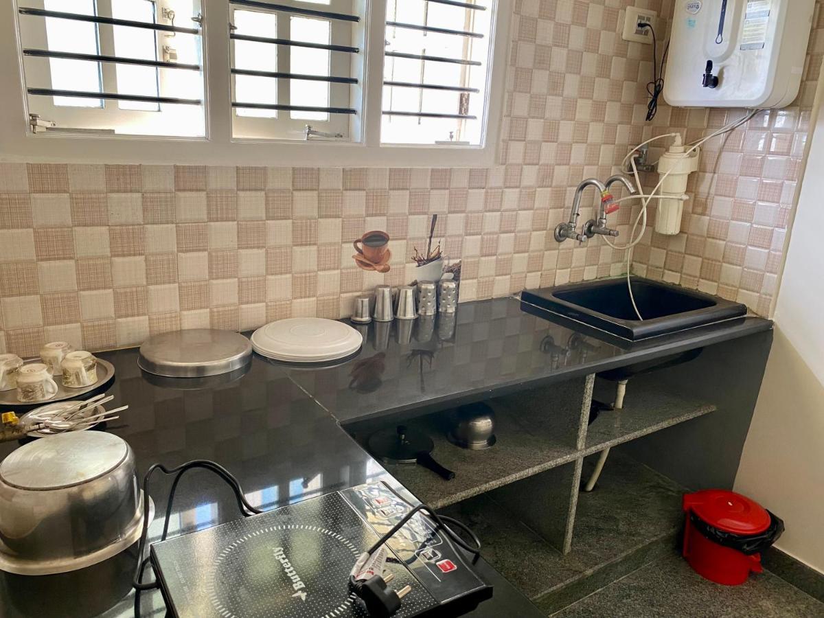 Spacious 2Bhk For Upto 12 Guests , Best For Families & Groups Mysore Eksteriør bilde