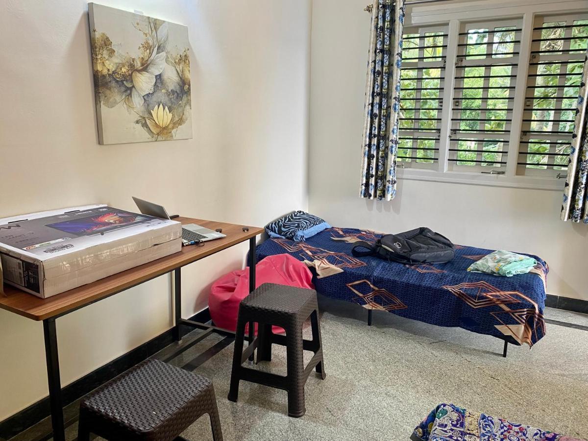 Spacious 2Bhk For Upto 12 Guests , Best For Families & Groups Mysore Eksteriør bilde
